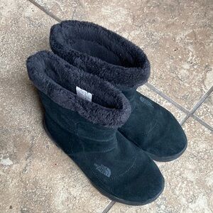 The North Face Black Boots Girls Size 2 Very Clean